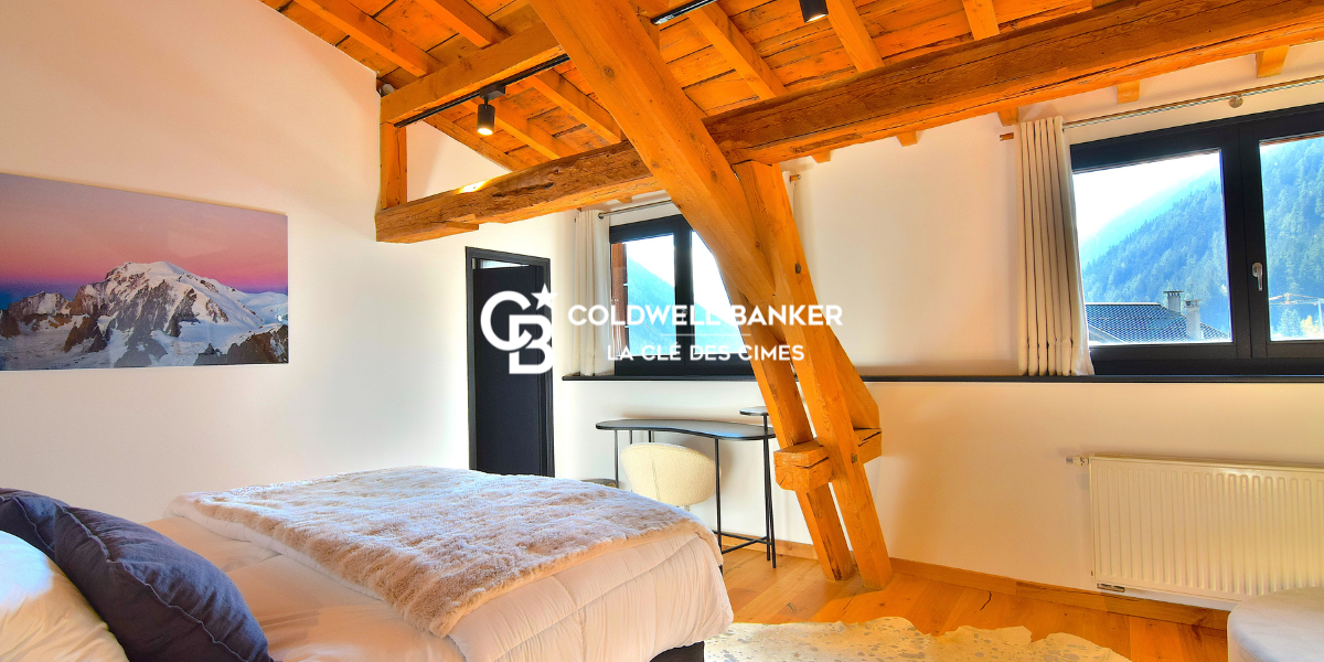 A acheter maison de village rénovée récemment avec ses 8 chambres située à Chamonix au coeur du secteur d'Argentière
