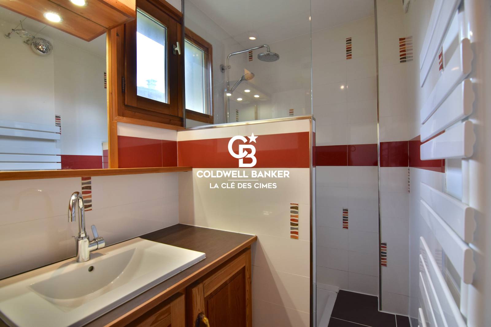 A vendre appartement 4 pièces à Chamonix 74400 situé aux Moussoux, 3 chambres, 79m² dans une petite copropriété