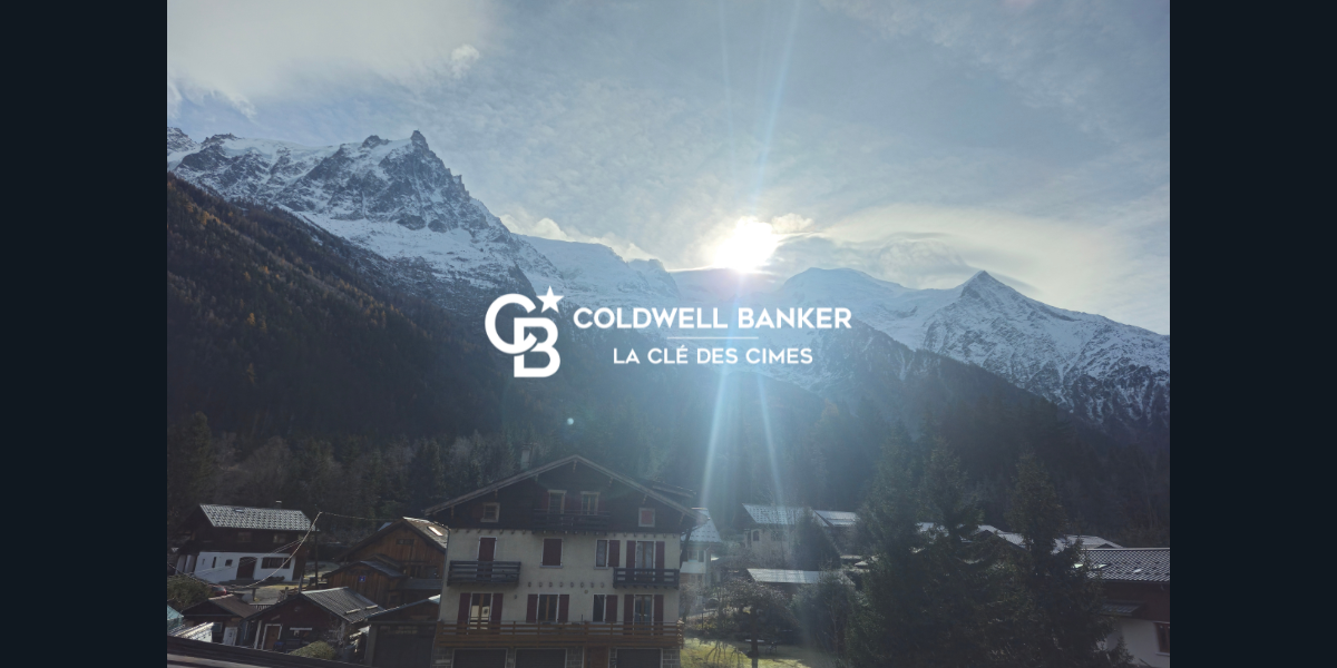 Appartement à vendre à Chamonix-Mont-Blanc en duplex, 3 chambres avec une vue panoramique sur les massifs de Chamonix