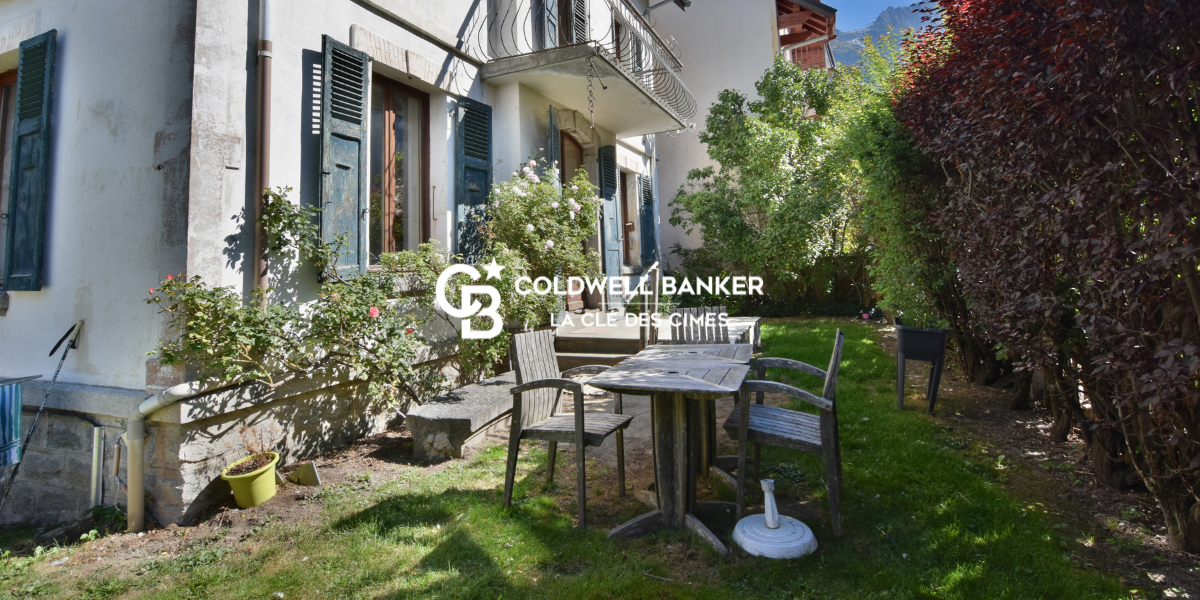 Maison avec vue sur les massifs à chamonix