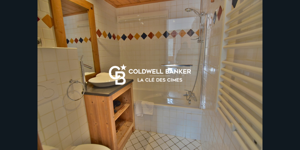 appartement avec salle de douche et salle de bains à acheter à chamonix