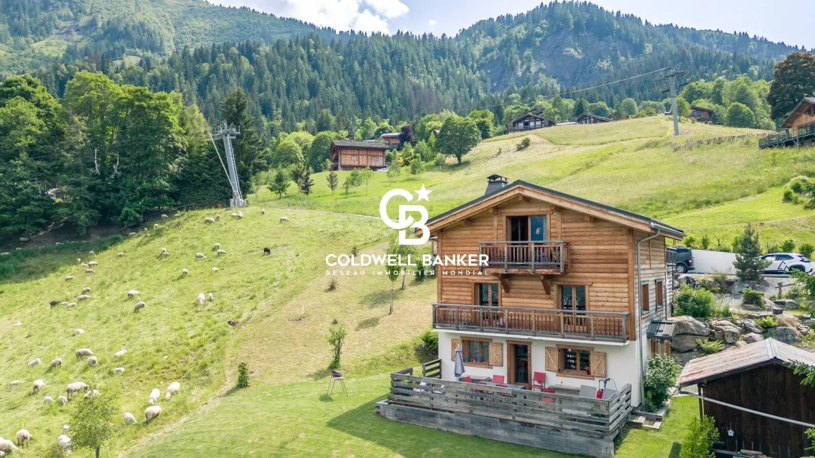 Maison 6 pièces, 5 chambres à vendre aux Houches - 74310 dans un environnement verdoyant et au calme