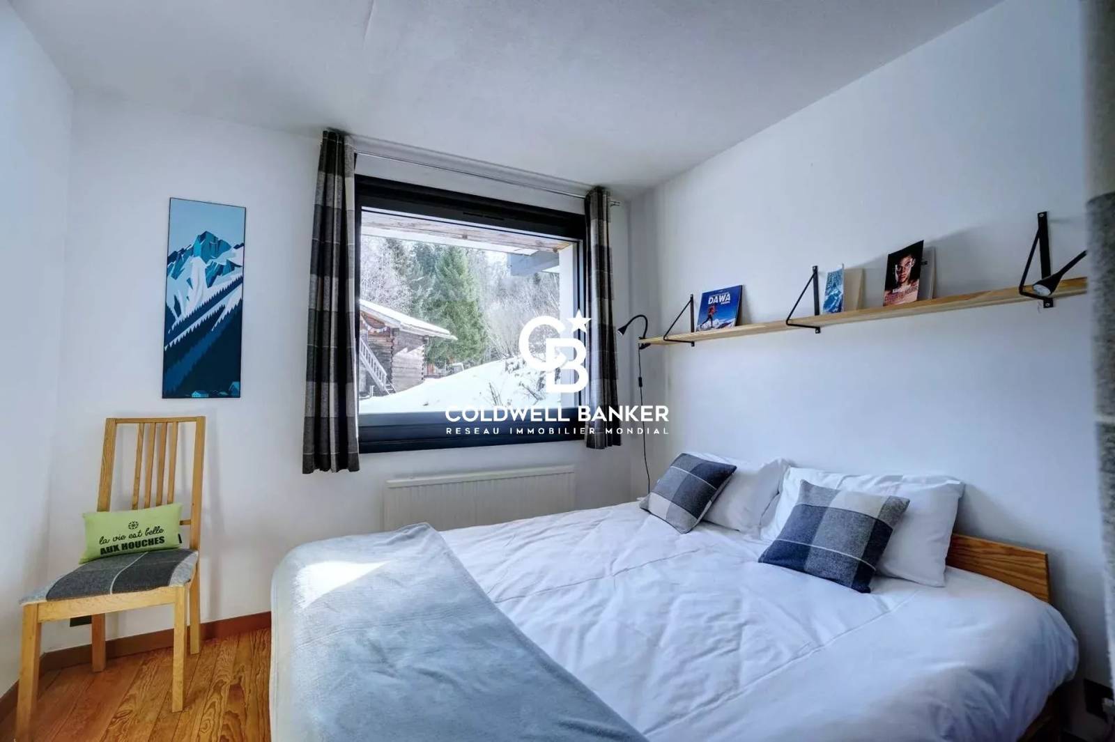 Ensemble immobilier composé de 2 chalets et mazot avec vue montagnes à vendre aux Houches - 74310