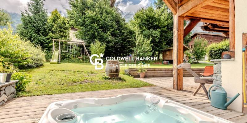 Chalet construit sur terrain paysager à Chamonix