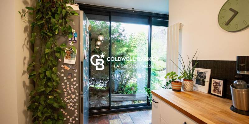 Appartement à vendre 3 pièces avec 2 chambres, en rez de jardin situé aux Houches 74310