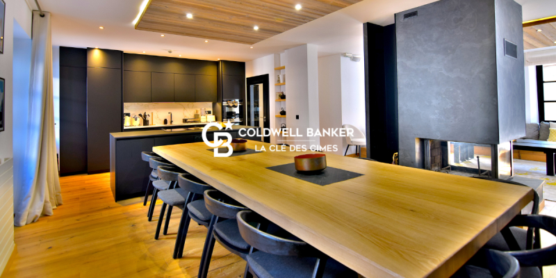 A acheter maison de village rénovée récemment avec ses 8 chambres située à Chamonix au coeur du secteur d'Argentière