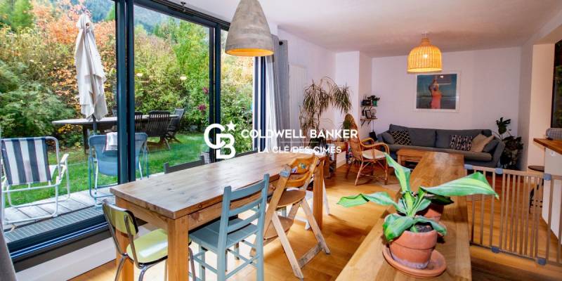 Appartement à vendre 3 pièces avec 2 chambres, en rez de jardin situé aux Houches 74310