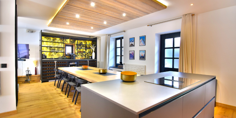 A acheter maison de village rénovée récemment avec ses 8 chambres située à Chamonix au coeur du secteur d'Argentière
