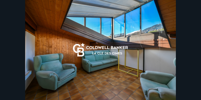 Maison d'architecte à vendre à Sallanches centre ville, de 311m² avec vue magnifique sur le massif du Mont Blanc