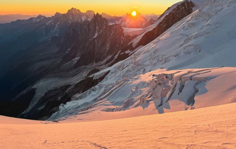 Vivre à Chamonix : pourquoi cette destination séduit les acheteurs de chalets de luxe ?
