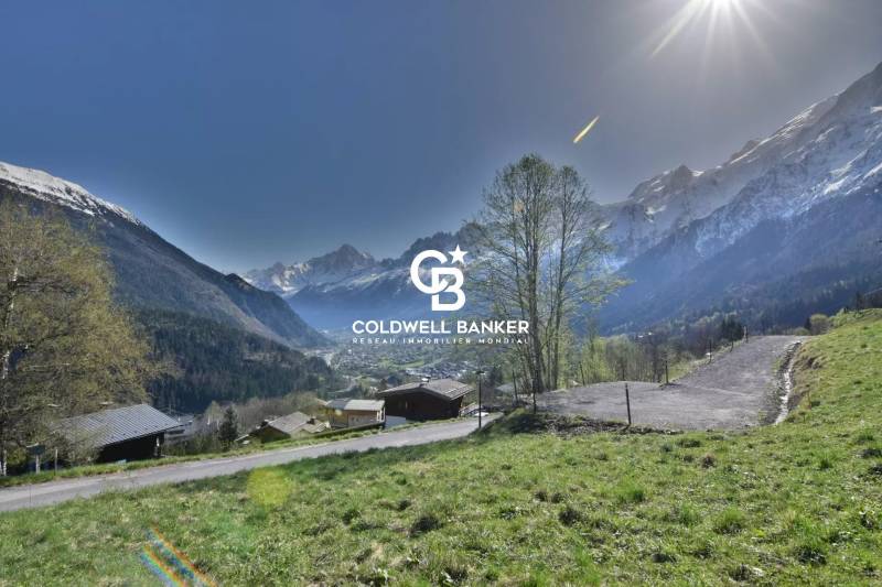 Terrain à bâtir de 503m² avec permis de construire à proximité du domaine skiable à vendre aux Houches - 74310
