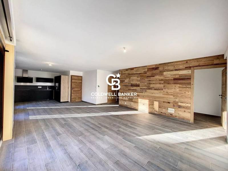 Appartement 6 pièces, 5 chambres à vendre dans le centre ville de Chamonix Mont Blanc - 74400