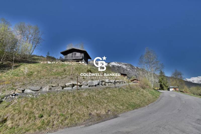 Terrain à bâtir de 503m² avec permis de construire à proximité du domaine skiable à vendre aux Houches - 74310